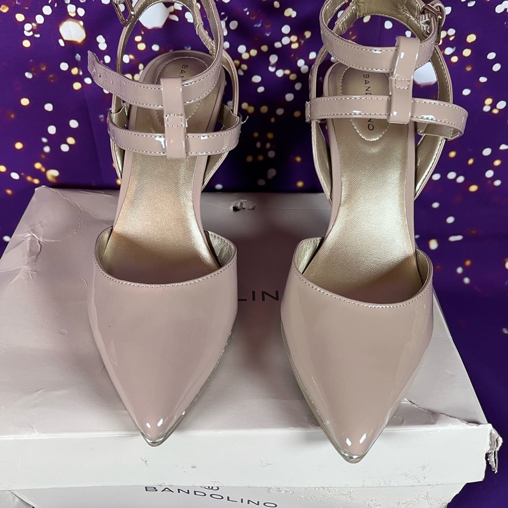 Bandolino Women's Nude Patent Heels